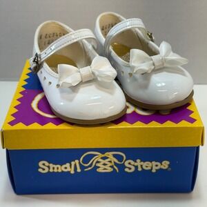 Small Steps Mary Jane Shoes Kids 3W White Patent Bow Heart Cutout Katie Vintage
